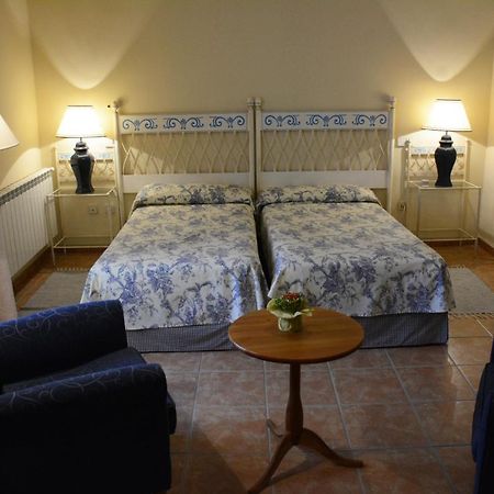 Hostal Rural Cumbres De Castilla Mandayona Ngoại thất bức ảnh
