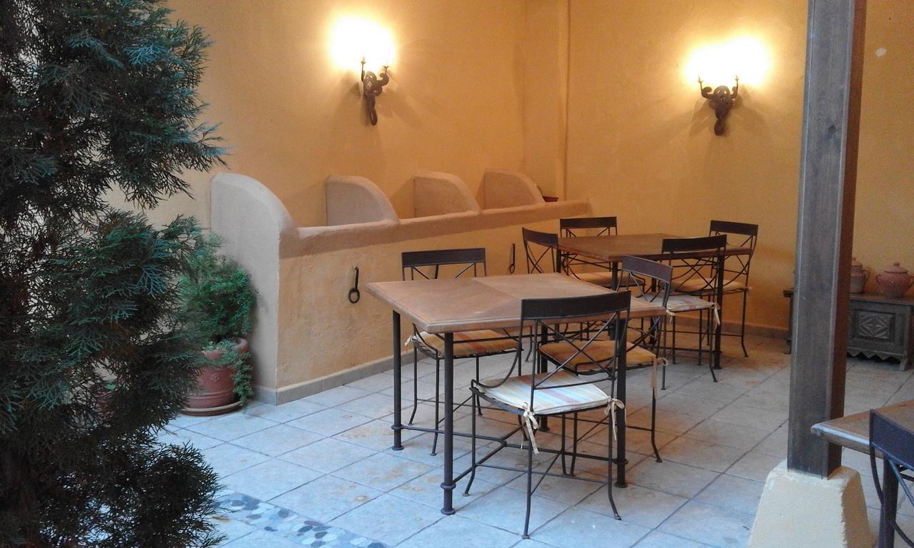 Hostal Rural Cumbres De Castilla Mandayona Ngoại thất bức ảnh