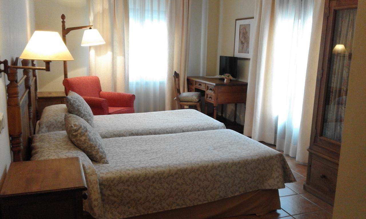 Hostal Rural Cumbres De Castilla Mandayona Ngoại thất bức ảnh