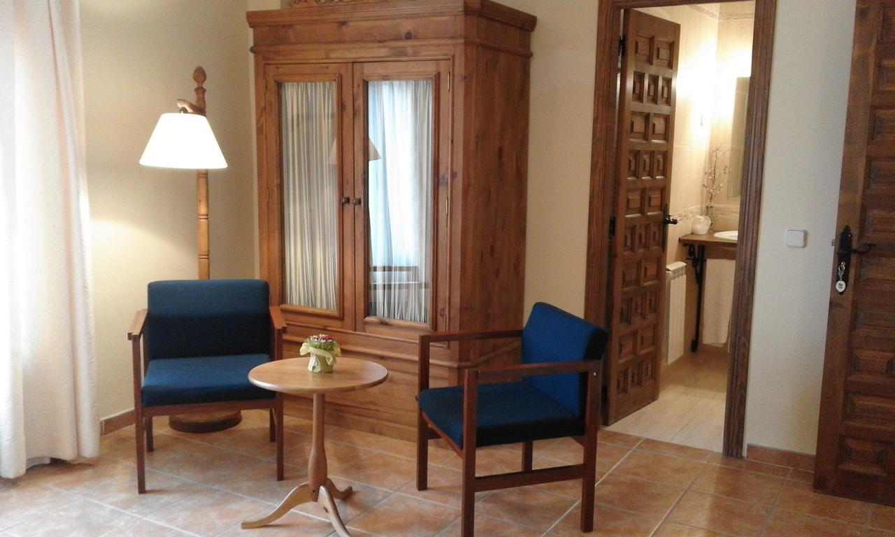 Hostal Rural Cumbres De Castilla Mandayona Ngoại thất bức ảnh