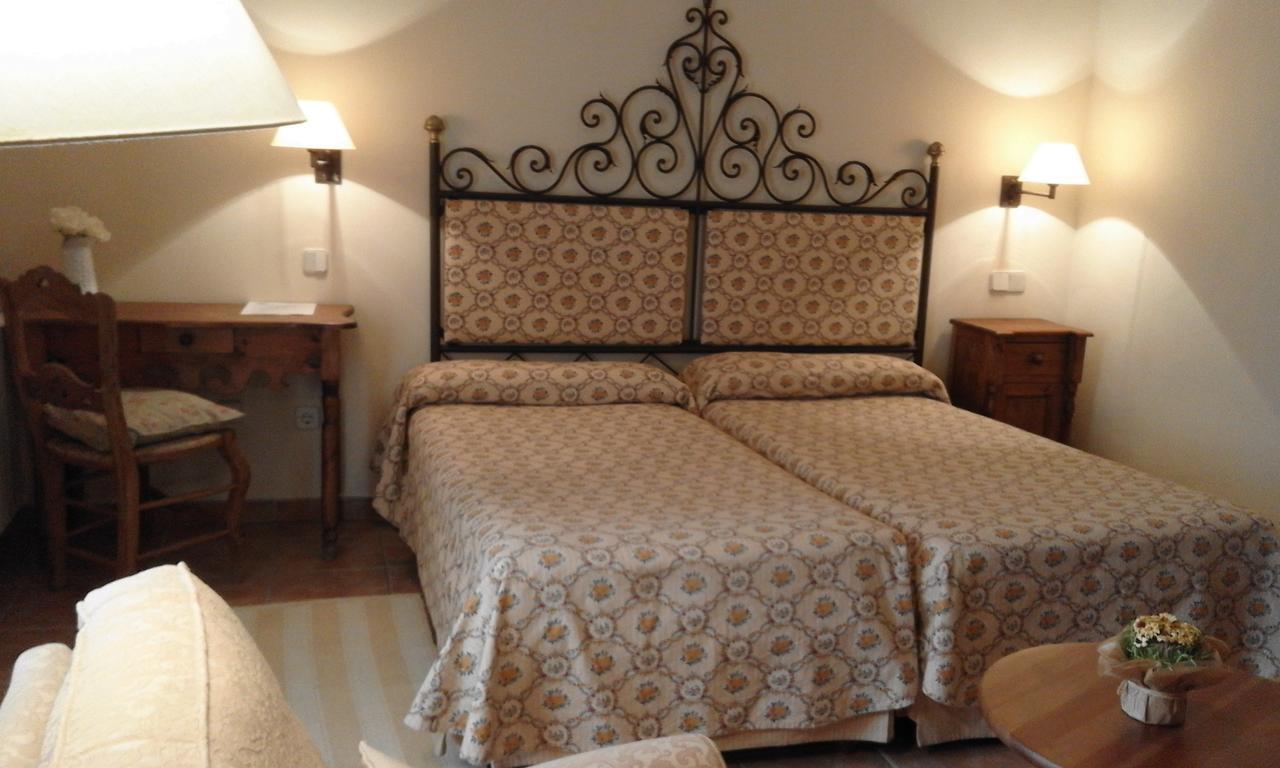 Hostal Rural Cumbres De Castilla Mandayona Ngoại thất bức ảnh