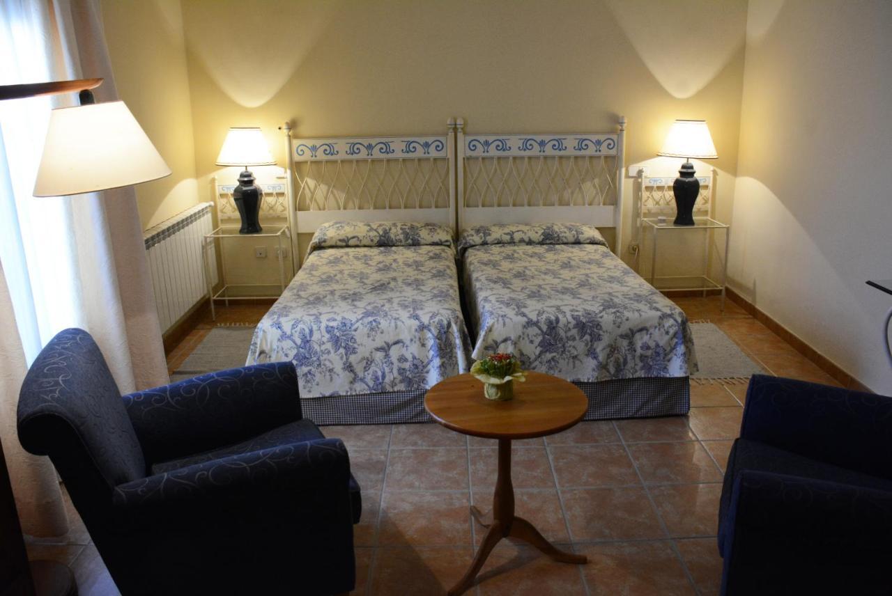 Hostal Rural Cumbres De Castilla Mandayona Ngoại thất bức ảnh